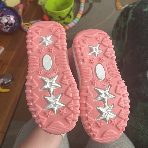 Unicorn winter boots. - Picture 2 of 4